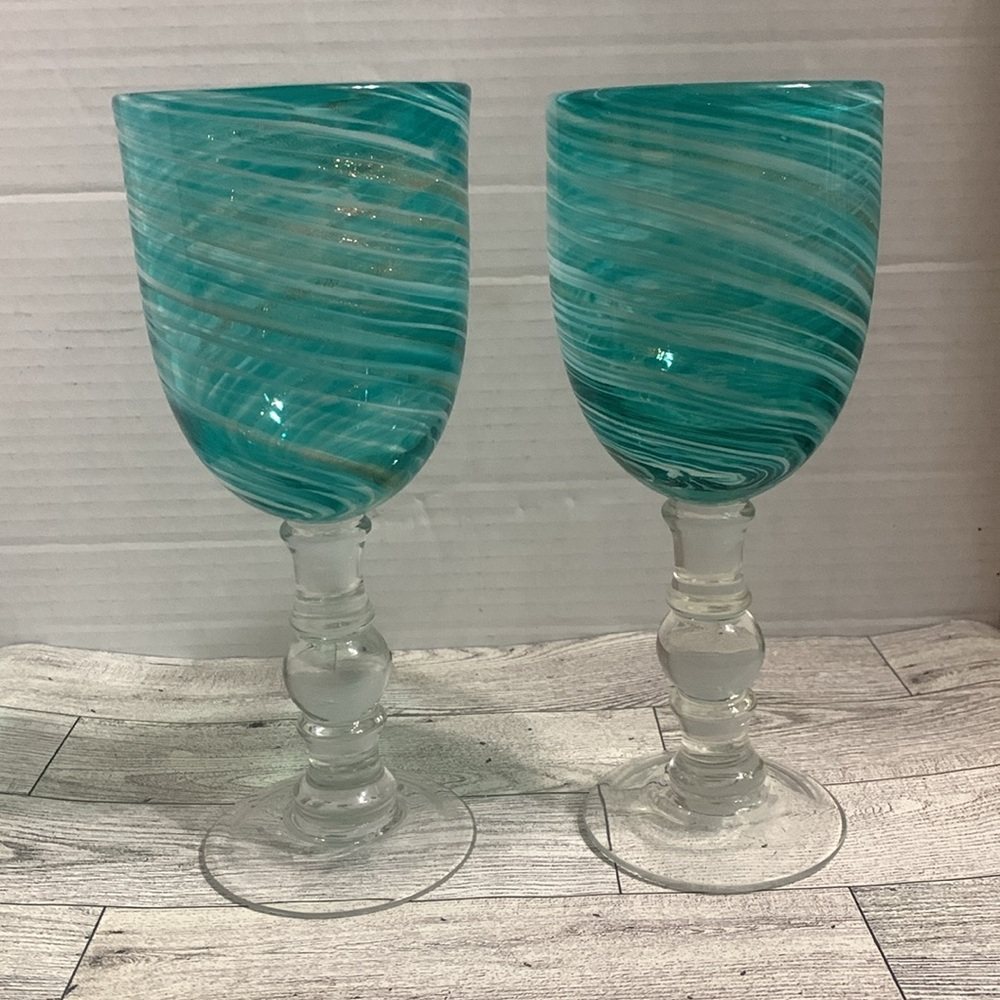 Vintage Aqua White w/ gold swirl blown 8.5 in wine glasses .. heavy weight.. - Picture 8 of 8